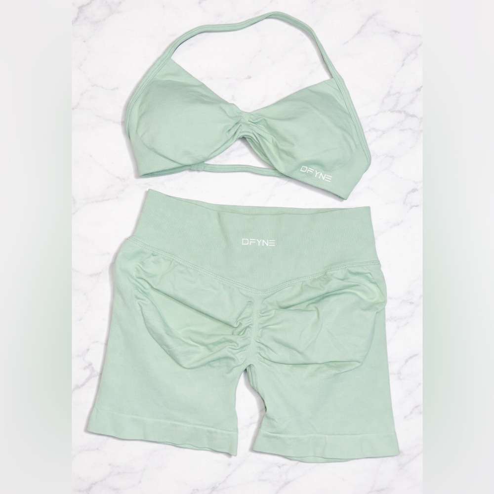 DFYNE Mint Green Sports Bra and Shorts Set